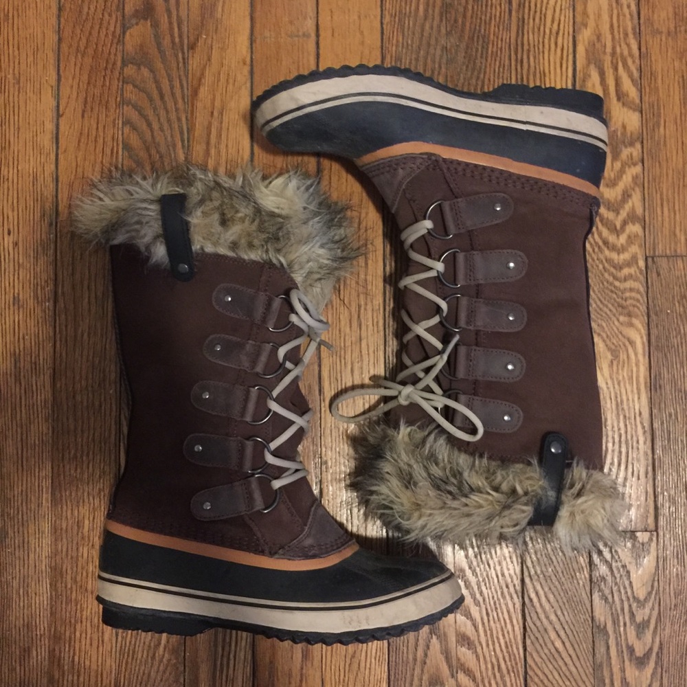 Sorel Joan of Arc Winter Boot. Size 9
